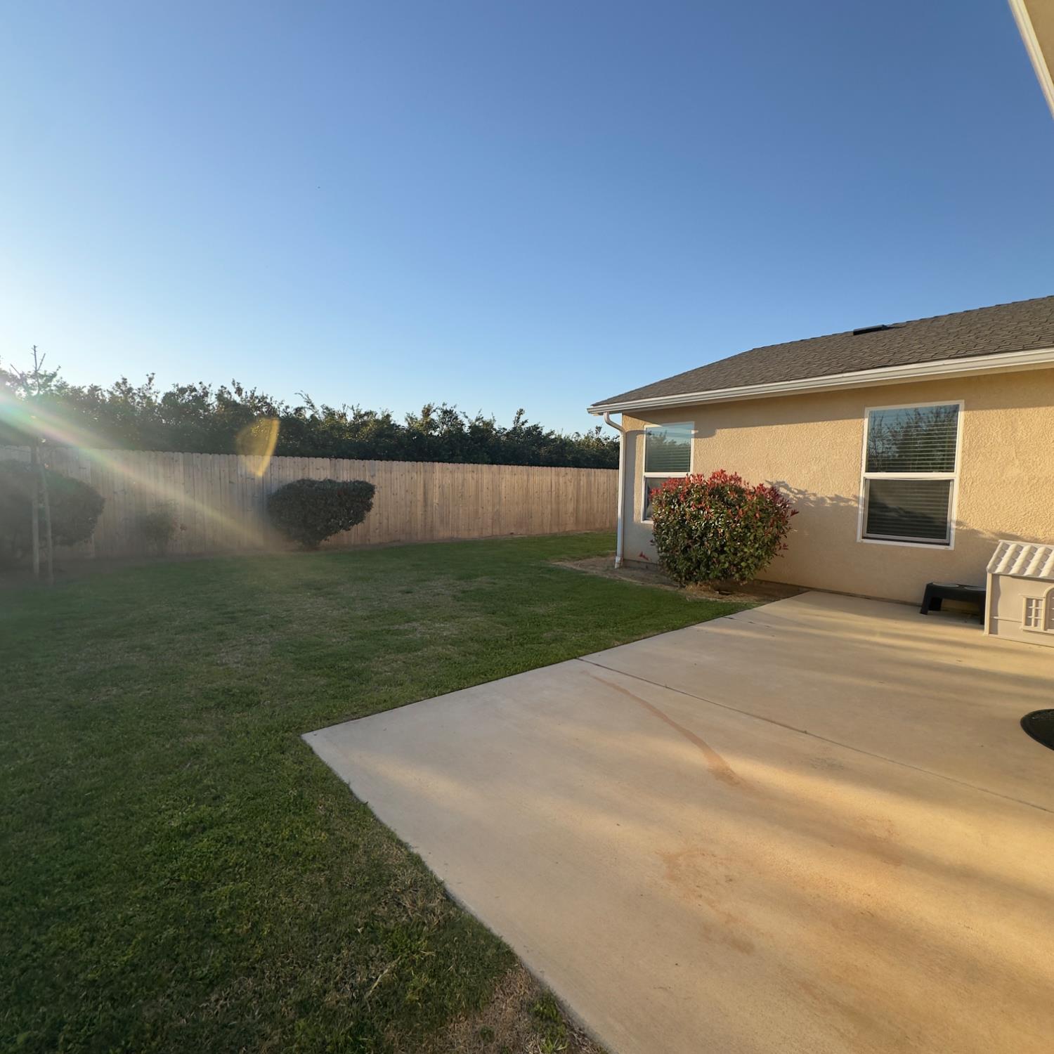 53 Dalton Ave, Sanger, CA 93657