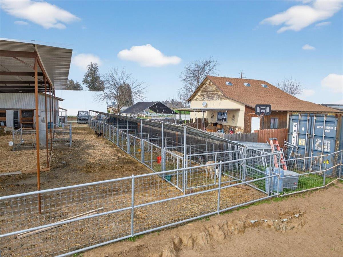 6873 20Th Ave, Lemoore, CA 93245