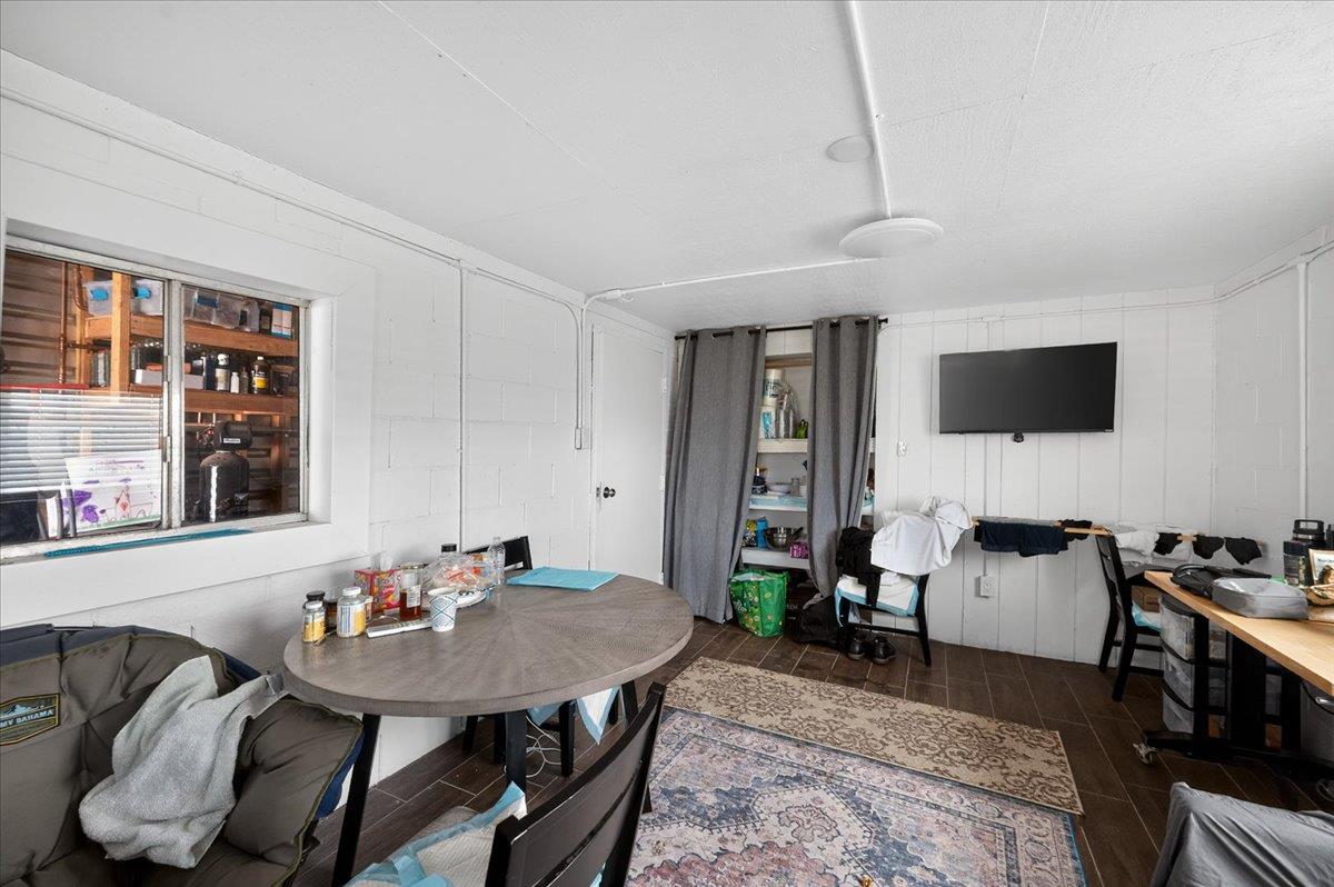 6873 20Th Ave, Lemoore, CA 93245