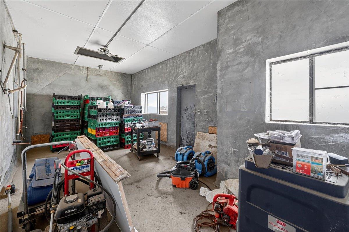 6873 20Th Ave, Lemoore, CA 93245