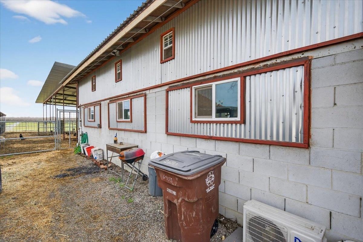 6873 20Th Ave, Lemoore, CA 93245