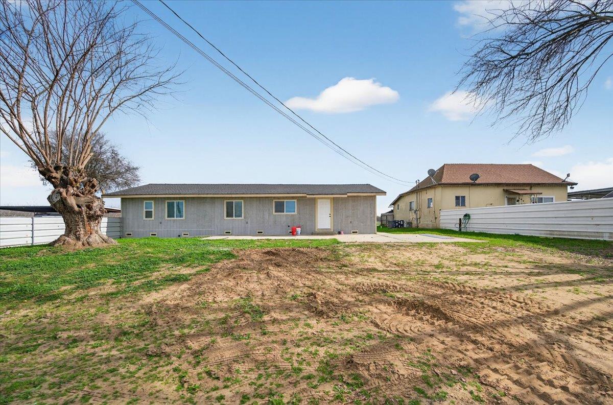 6873 20Th Ave, Lemoore, CA 93245