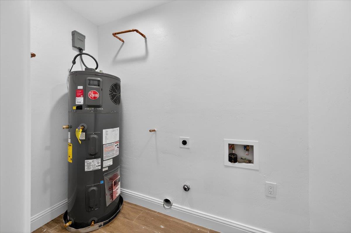 6873 20Th Ave, Lemoore, CA 93245