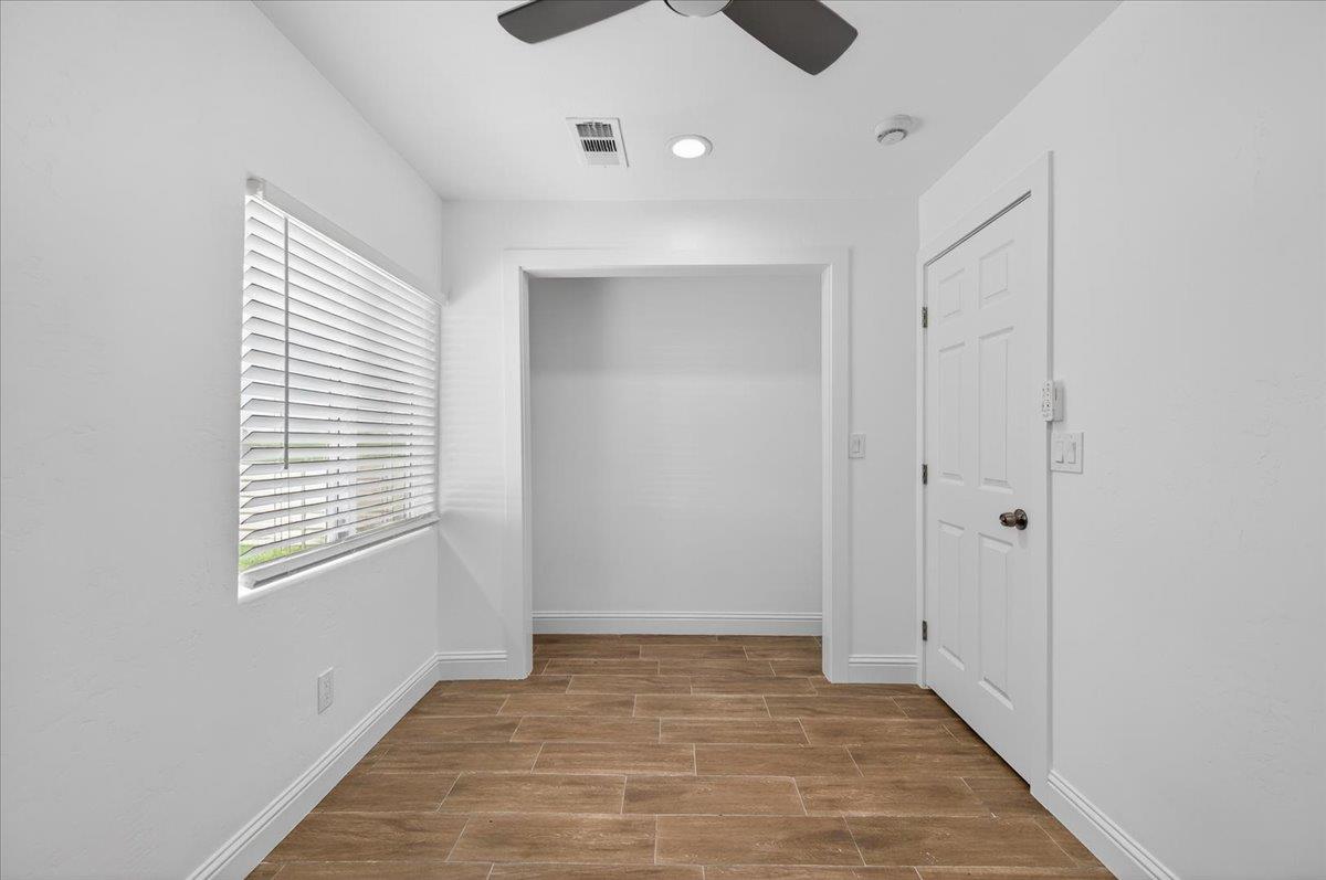 6873 20Th Ave, Lemoore, CA 93245