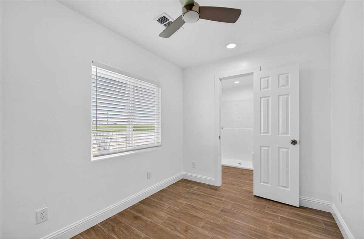 6873 20Th Ave, Lemoore, CA 93245