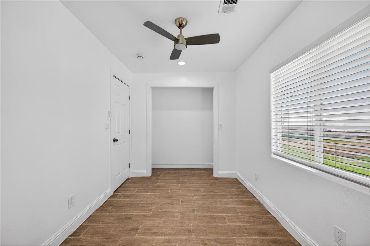 6873 20Th Ave, Lemoore, CA 93245