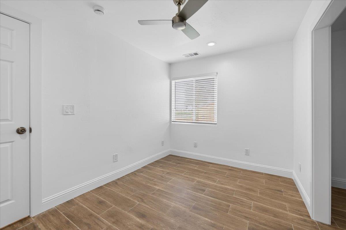 6873 20Th Ave, Lemoore, CA 93245