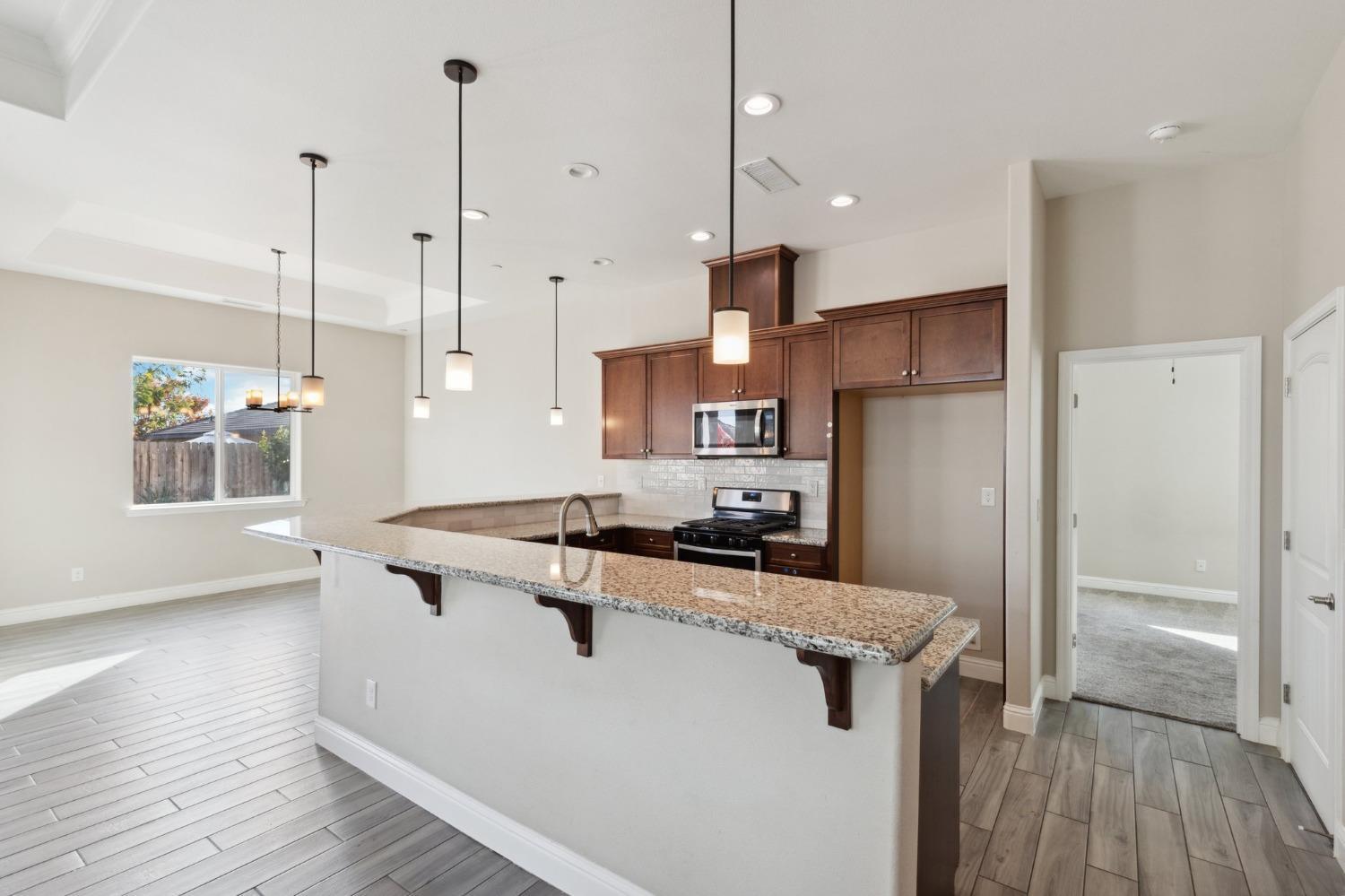 568 St Julien Dr, Madera, CA 93638