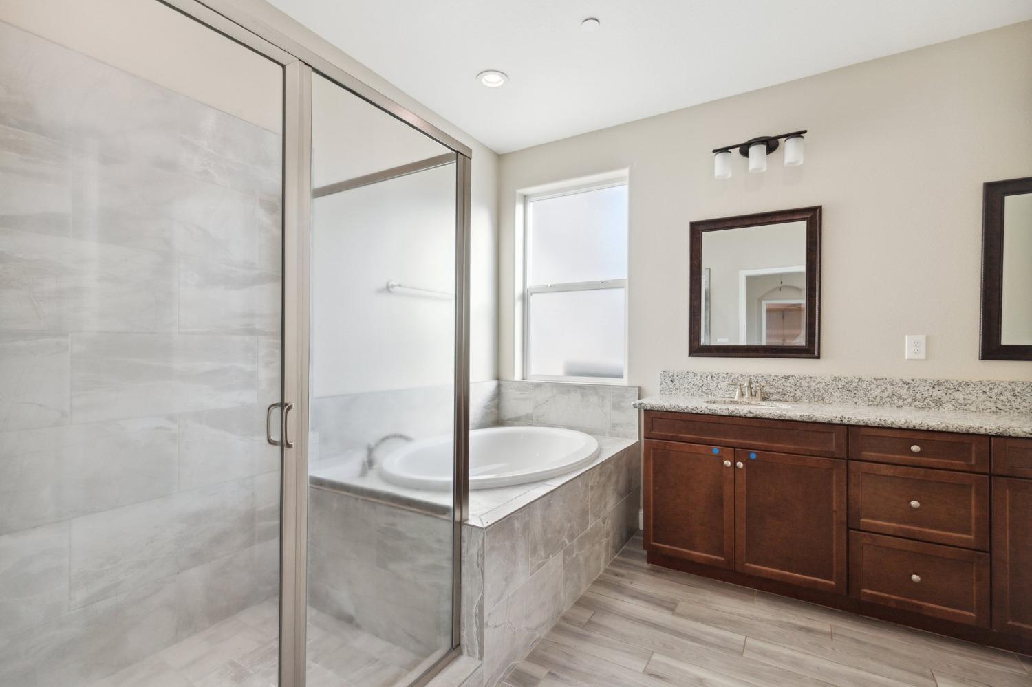 568 St Julien Dr, Madera, CA 93638