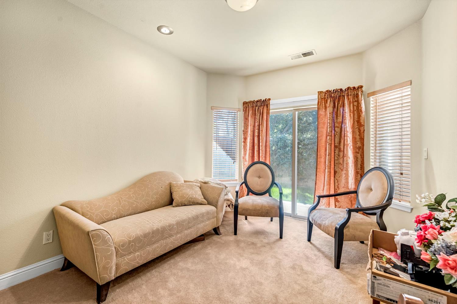 7559 N Antioch Ave, Fresno, CA 93722