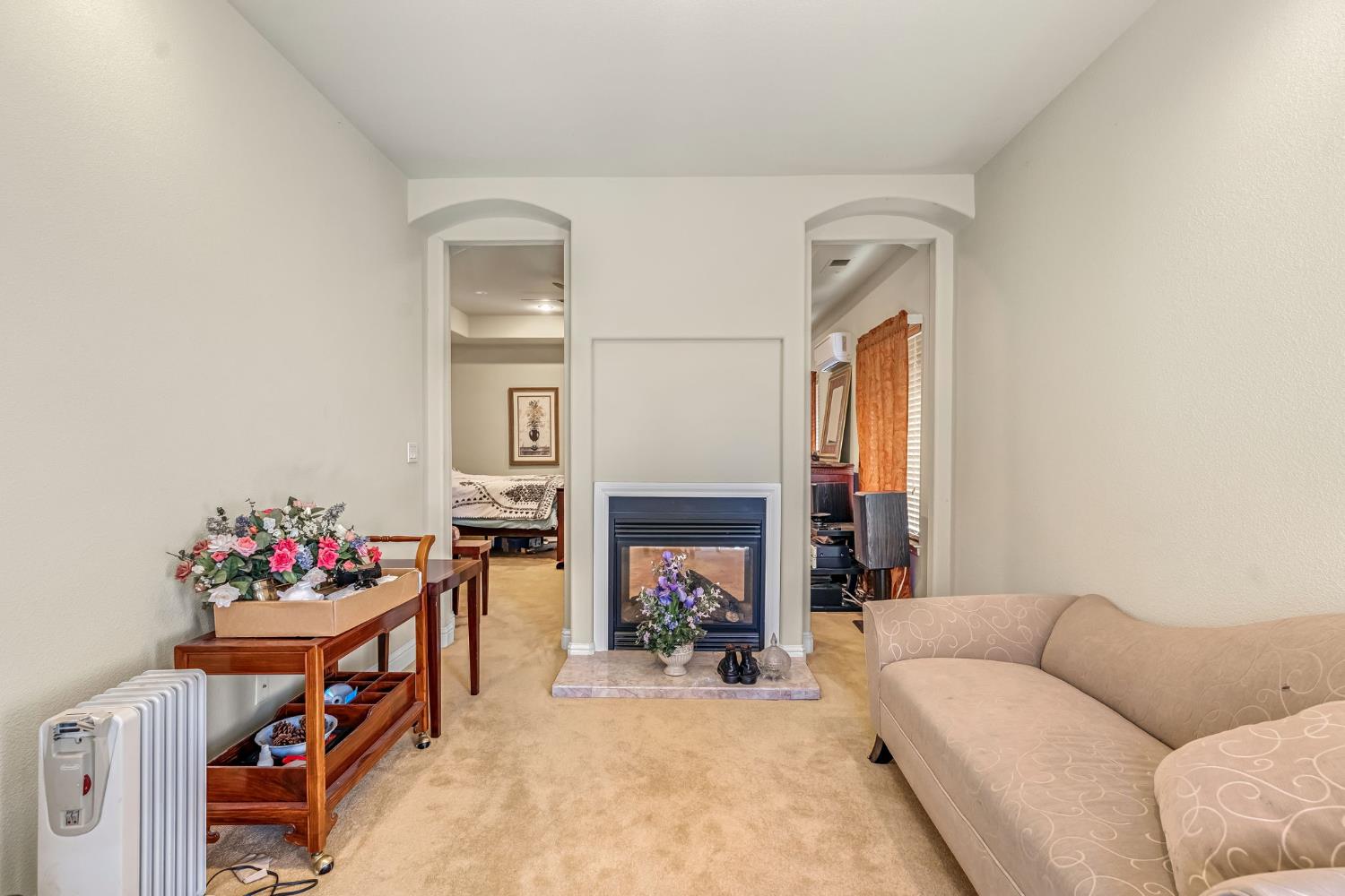 7559 N Antioch Ave, Fresno, CA 93722