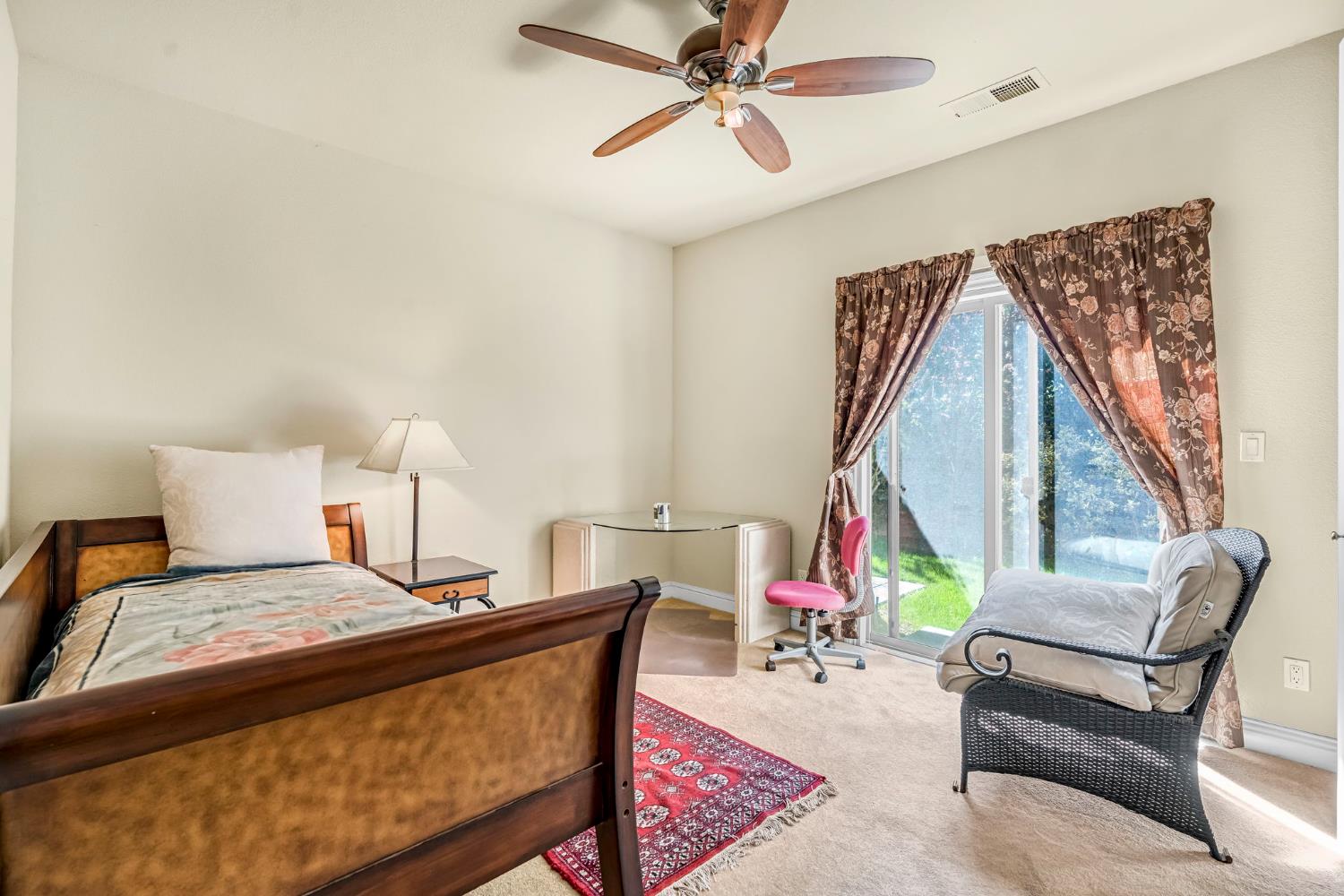 7559 N Antioch Ave, Fresno, CA 93722