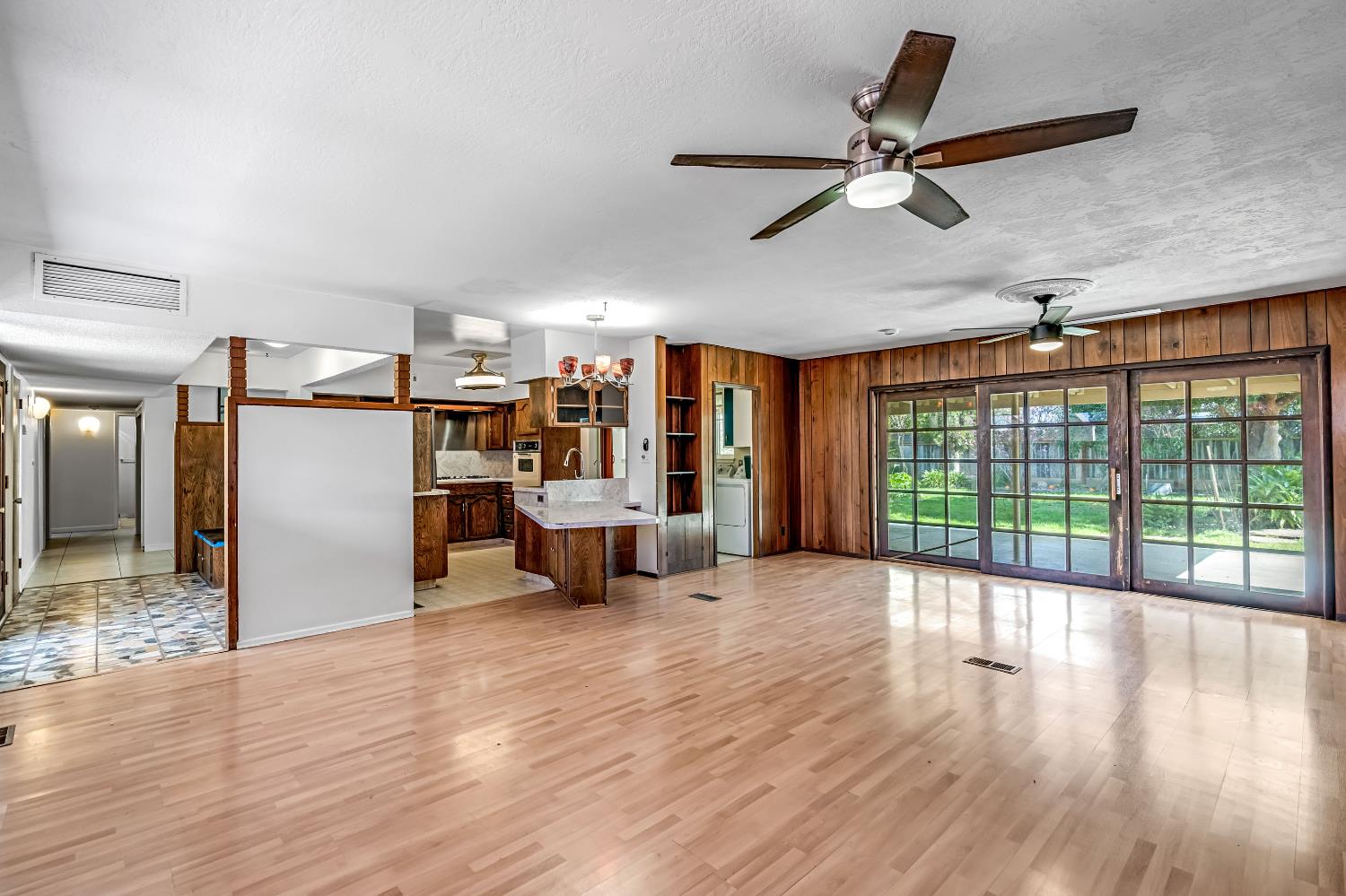 5694 N Winchester Ave, Fresno, CA 93704