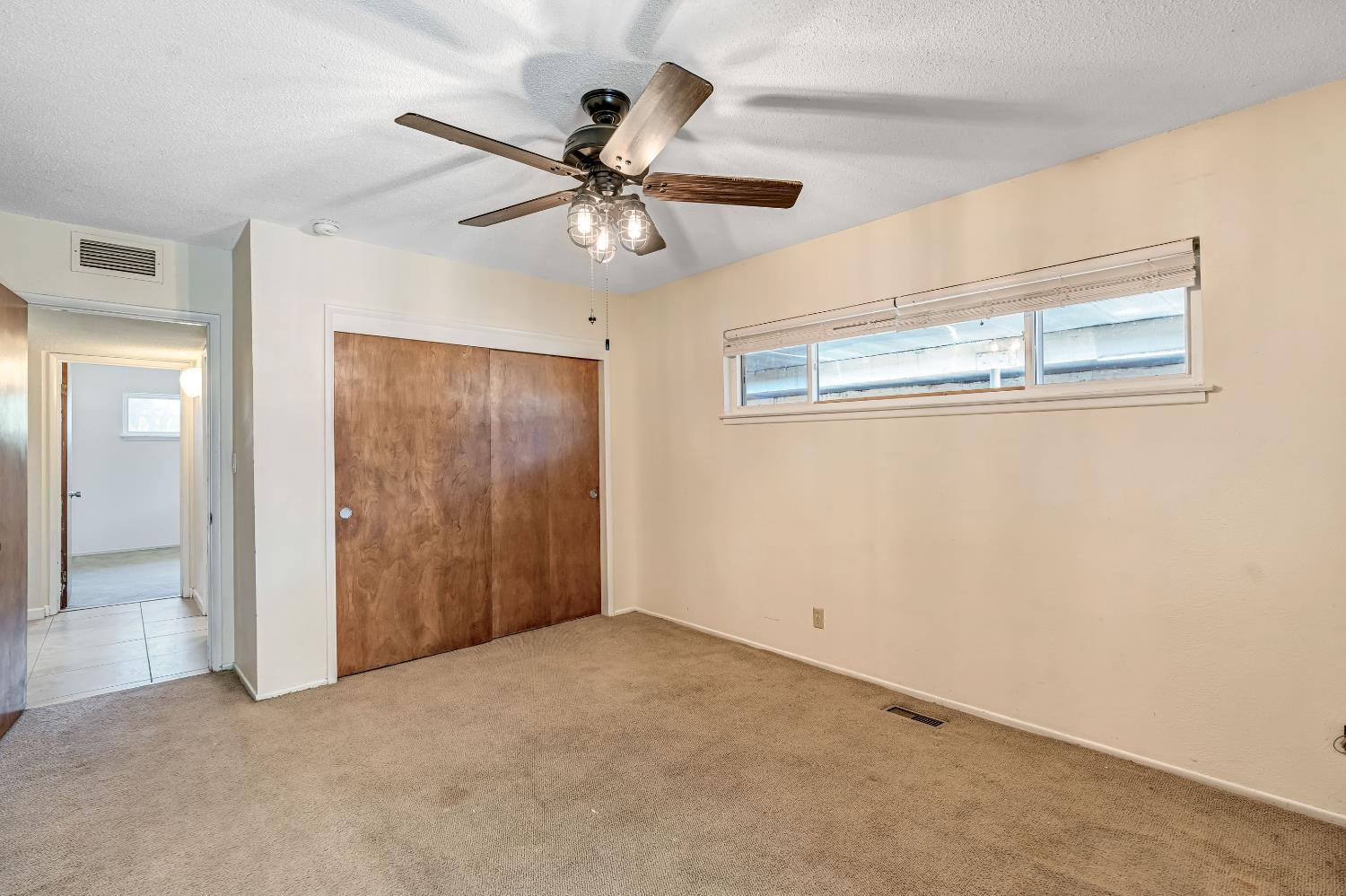 5694 N Winchester Ave, Fresno, CA 93704