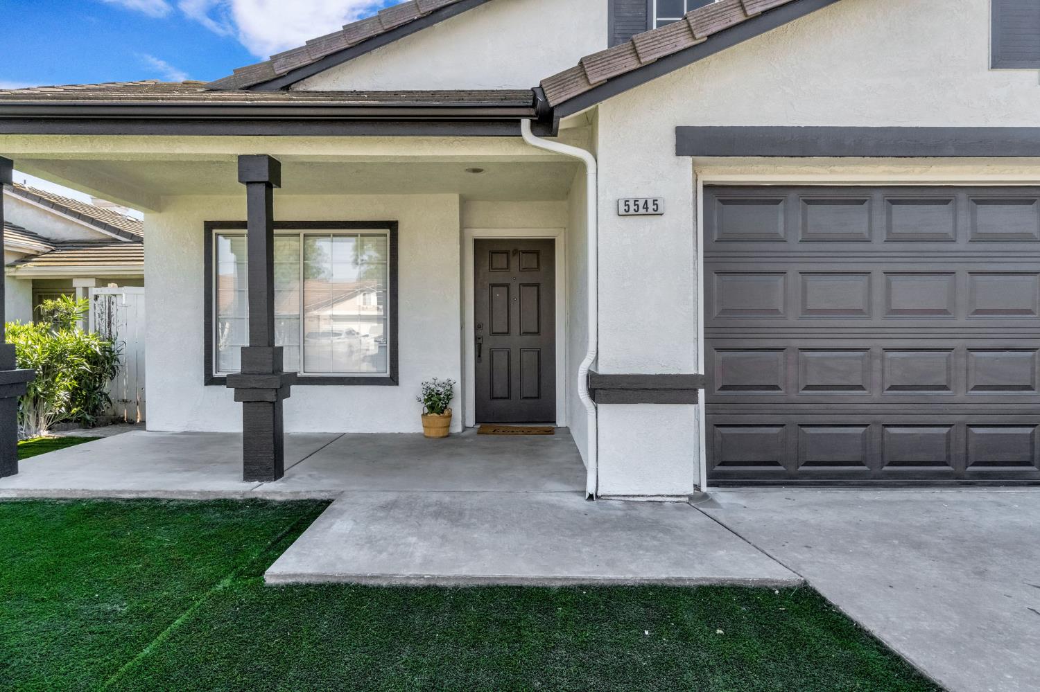 5545 W Norwich Ave, Fresno, CA 93722