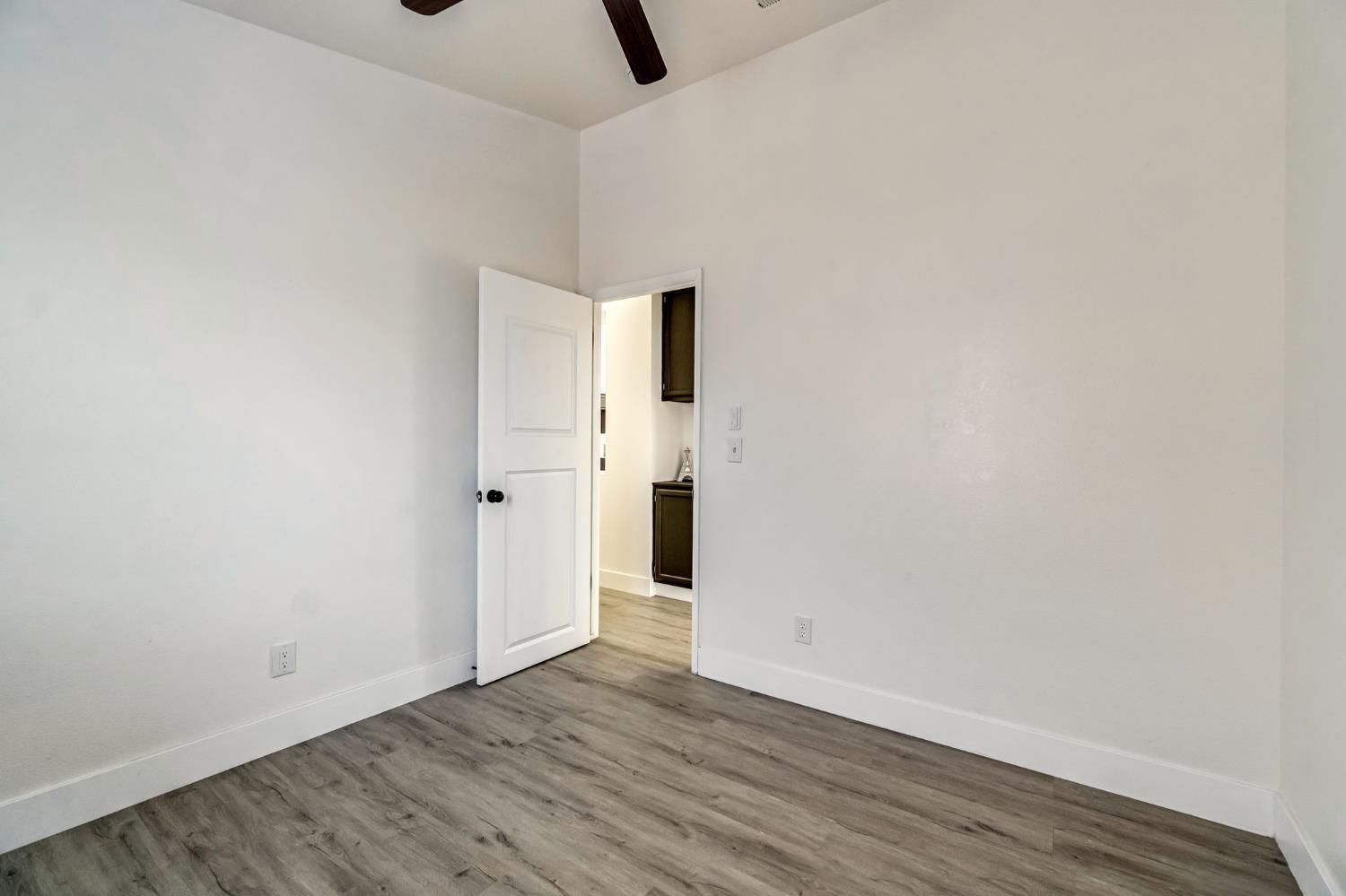 5545 W Norwich Ave, Fresno, CA 93722