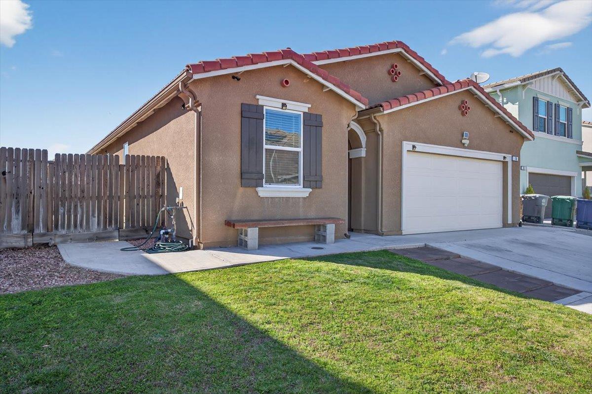 118 Peerless St, Madera, CA 93638