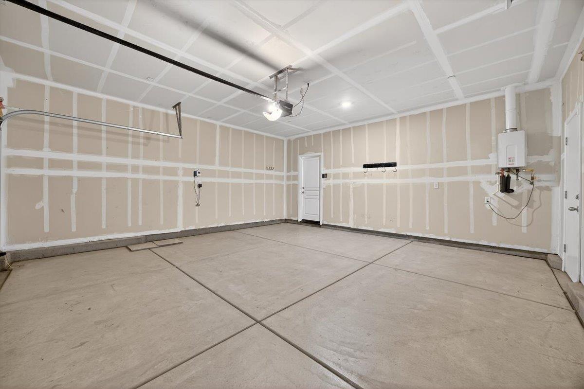 118 Peerless St, Madera, CA 93638