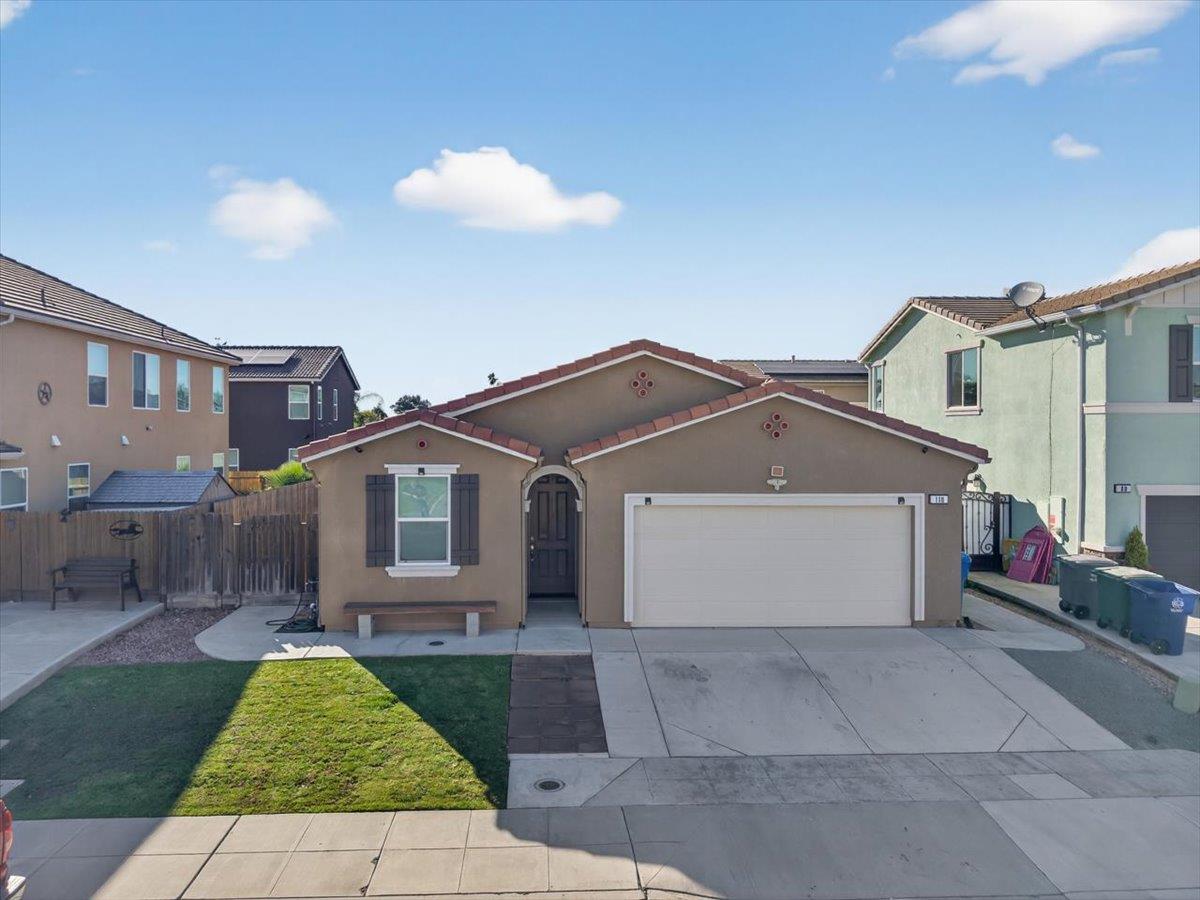 118 Peerless St, Madera, CA 93638