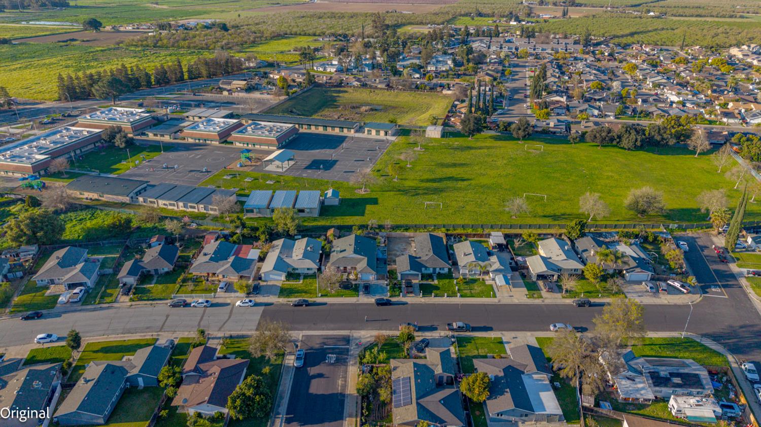 1741 Hickory Ave, Livingston, CA 95334