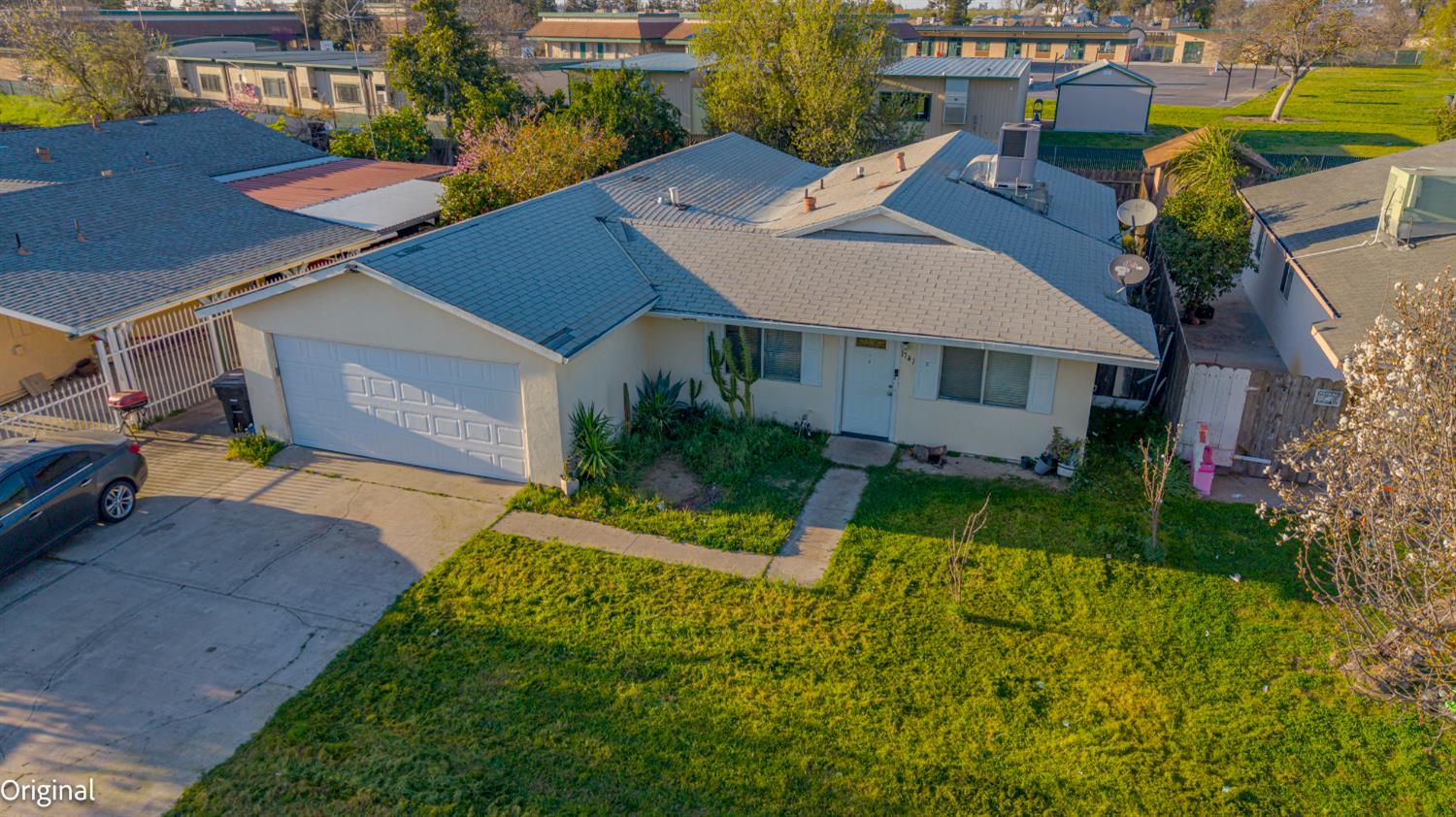 1741 Hickory Ave, Livingston, CA 95334