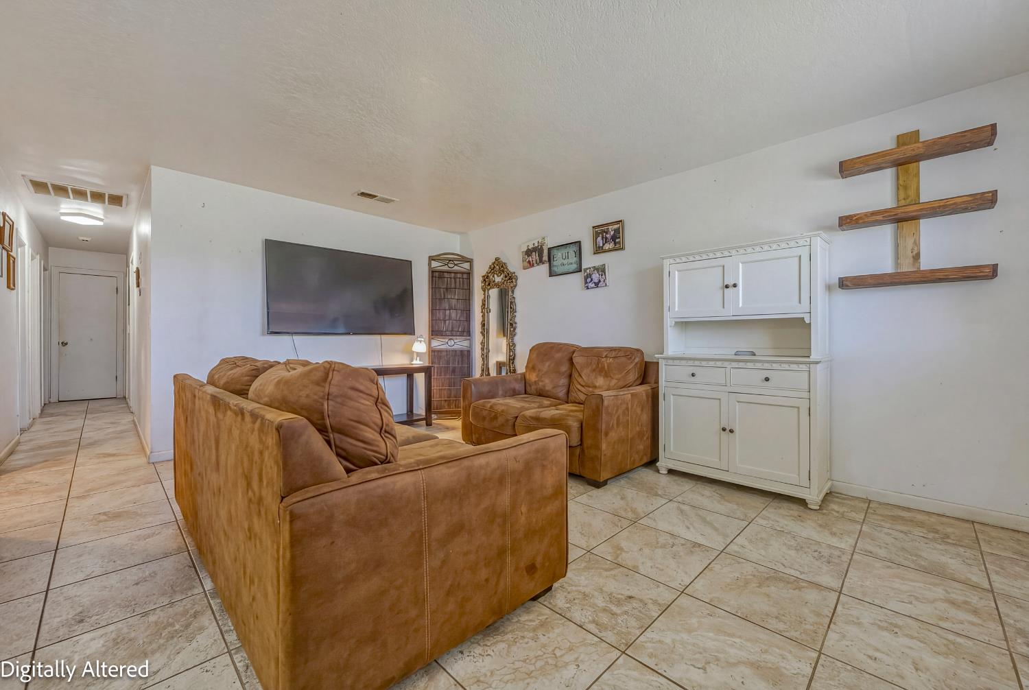 1741 Hickory Ave, Livingston, CA 95334