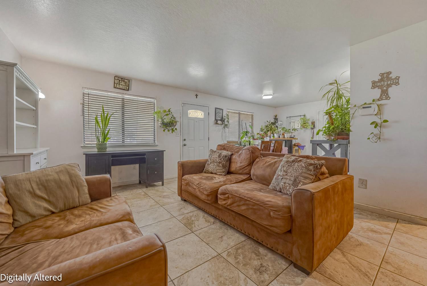 1741 Hickory Ave, Livingston, CA 95334