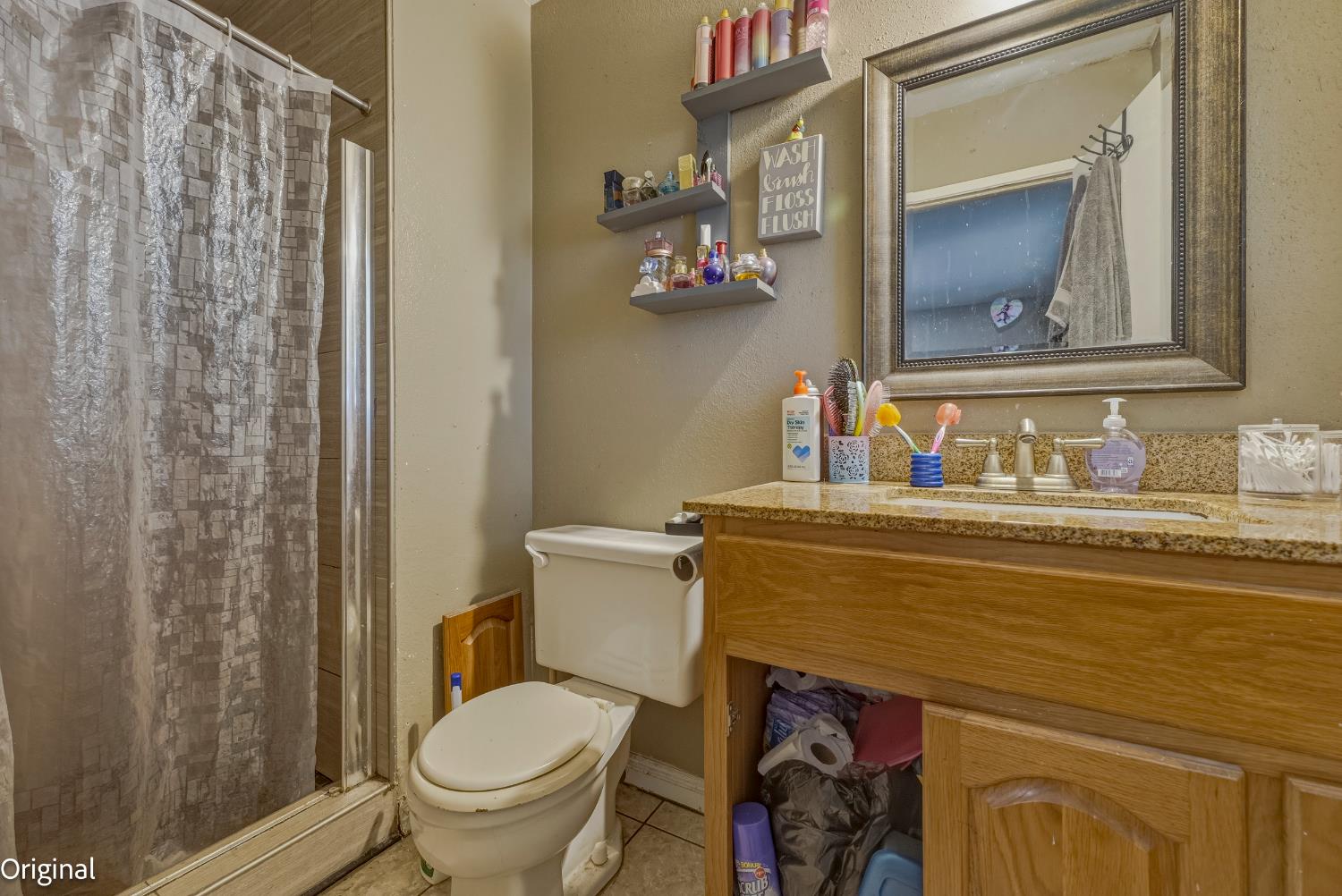 1741 Hickory Ave, Livingston, CA 95334