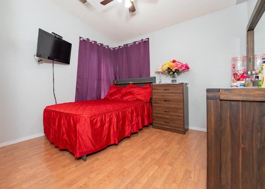 1818 S Cain St, Visalia, CA 93292