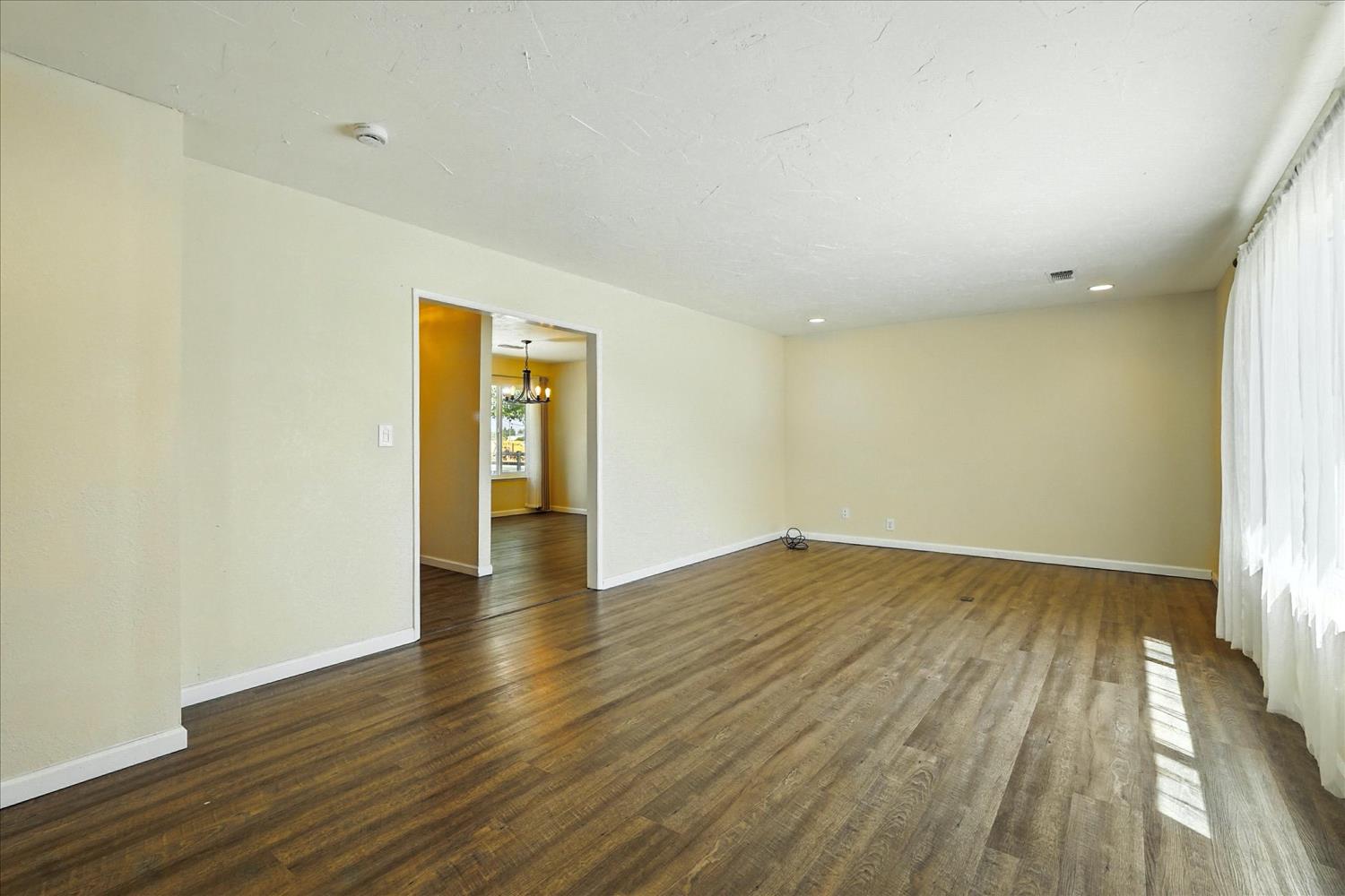 2176 2224 N Bethel Ave, Sanger, CA 93657