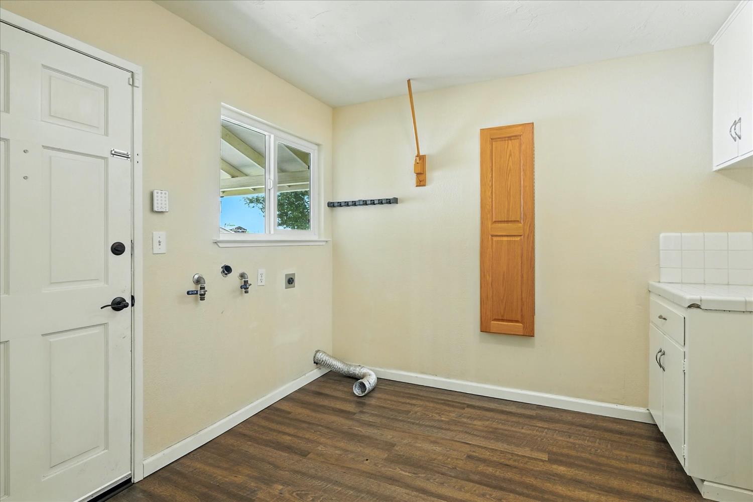 2176 2224 N Bethel Ave, Sanger, CA 93657