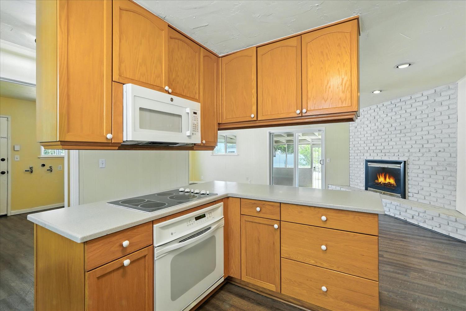 2176 2224 N Bethel Ave, Sanger, CA 93657