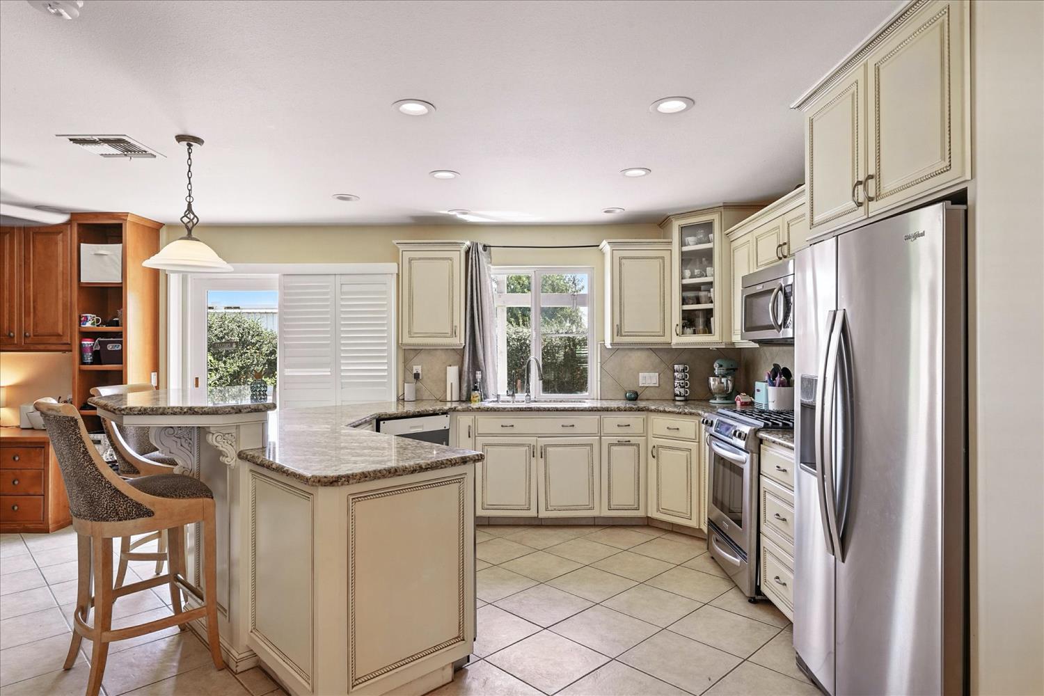 2176 2224 N Bethel Ave, Sanger, CA 93657