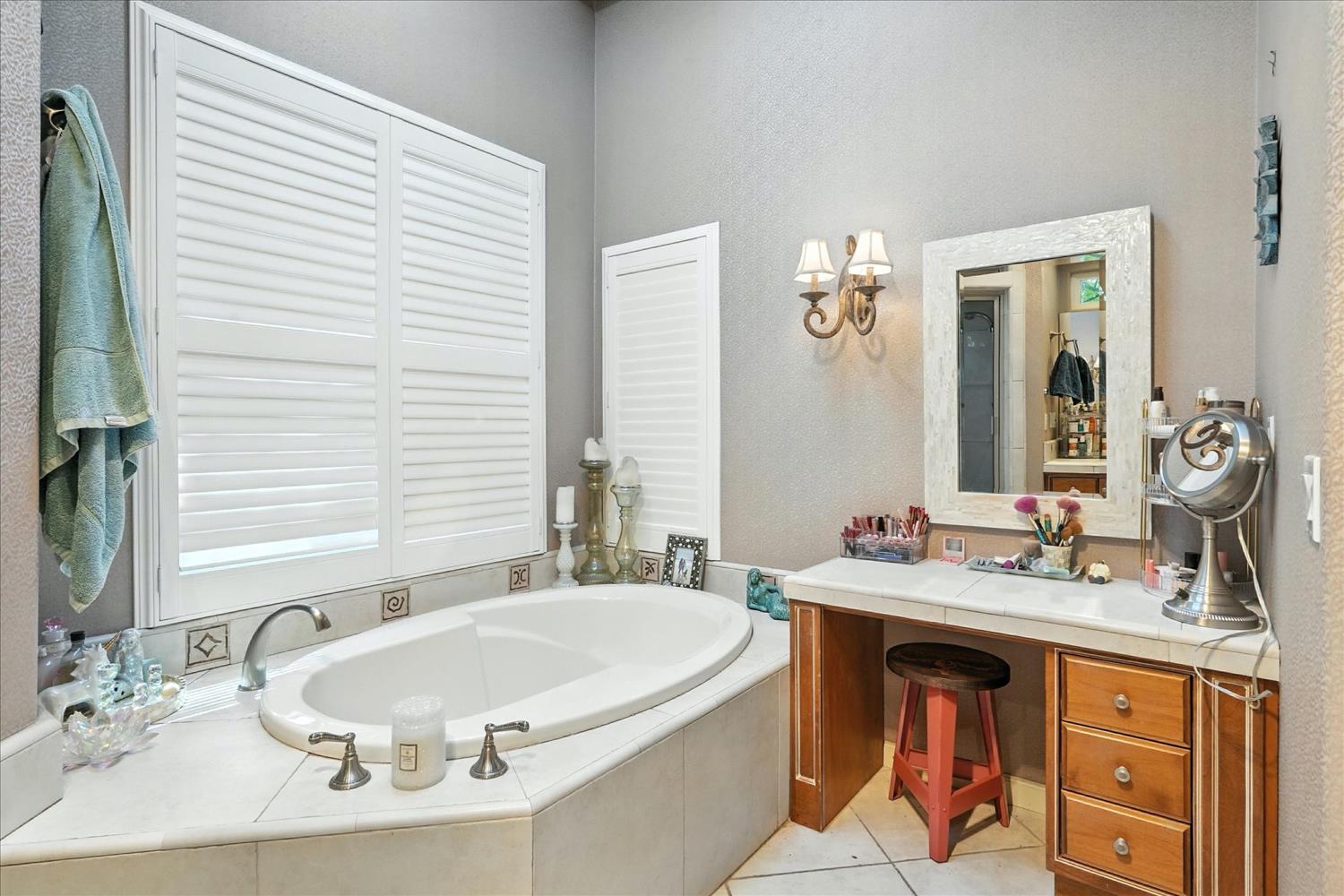 2176 2224 N Bethel Ave, Sanger, CA 93657