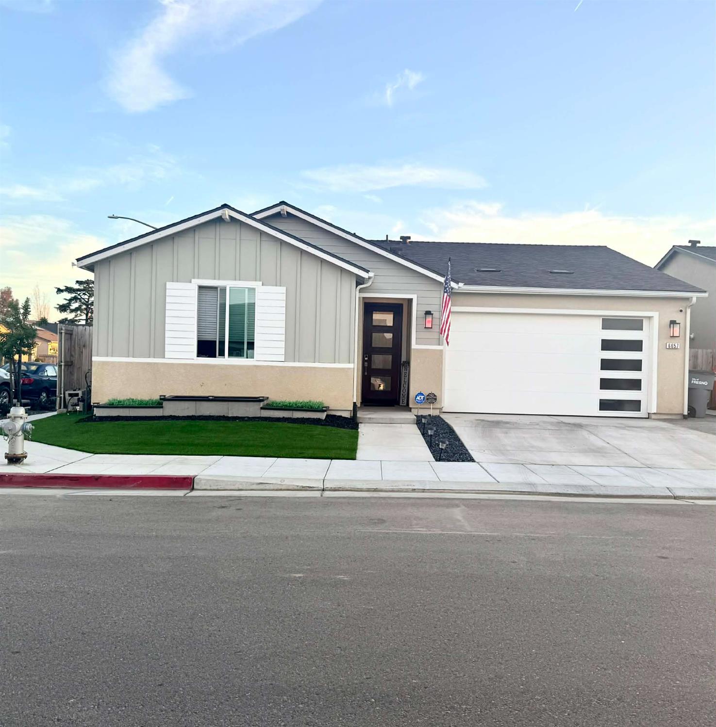6657 E Home Ave, Fresno, CA 93727