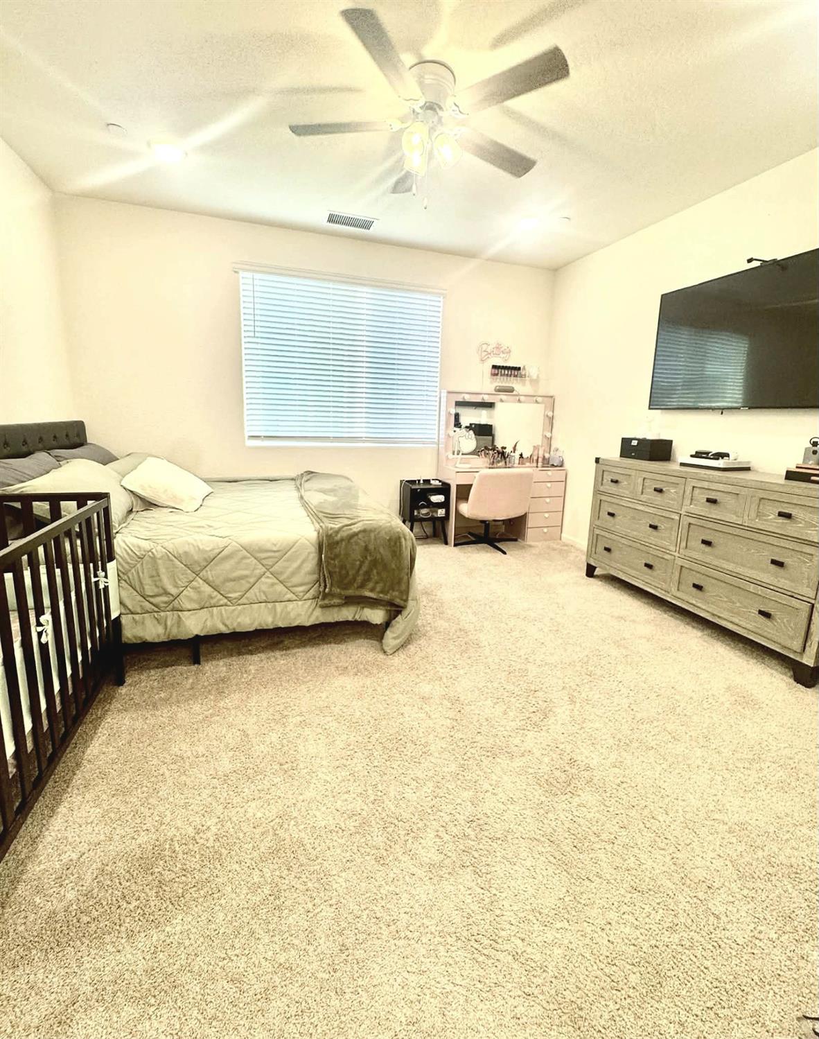 6657 E Home Ave, Fresno, CA 93727