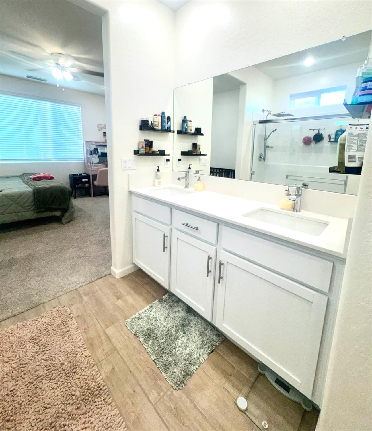 6657 E Home Ave, Fresno, CA 93727