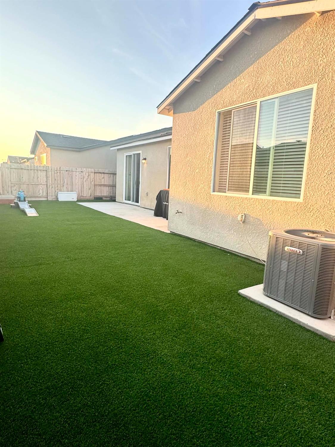 6657 E Home Ave, Fresno, CA 93727