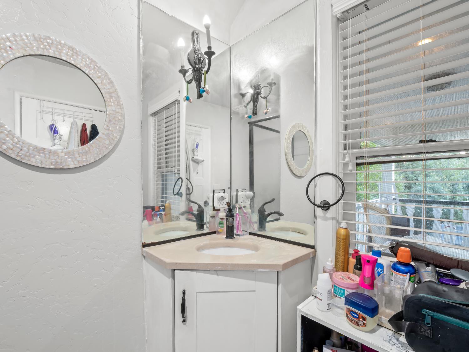 4012 N Wishon Ave, Fresno, CA 93704