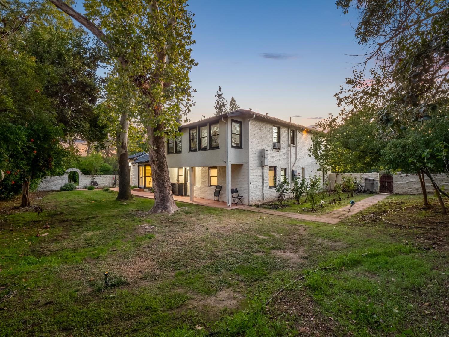 4012 N Wishon Ave, Fresno, CA 93704