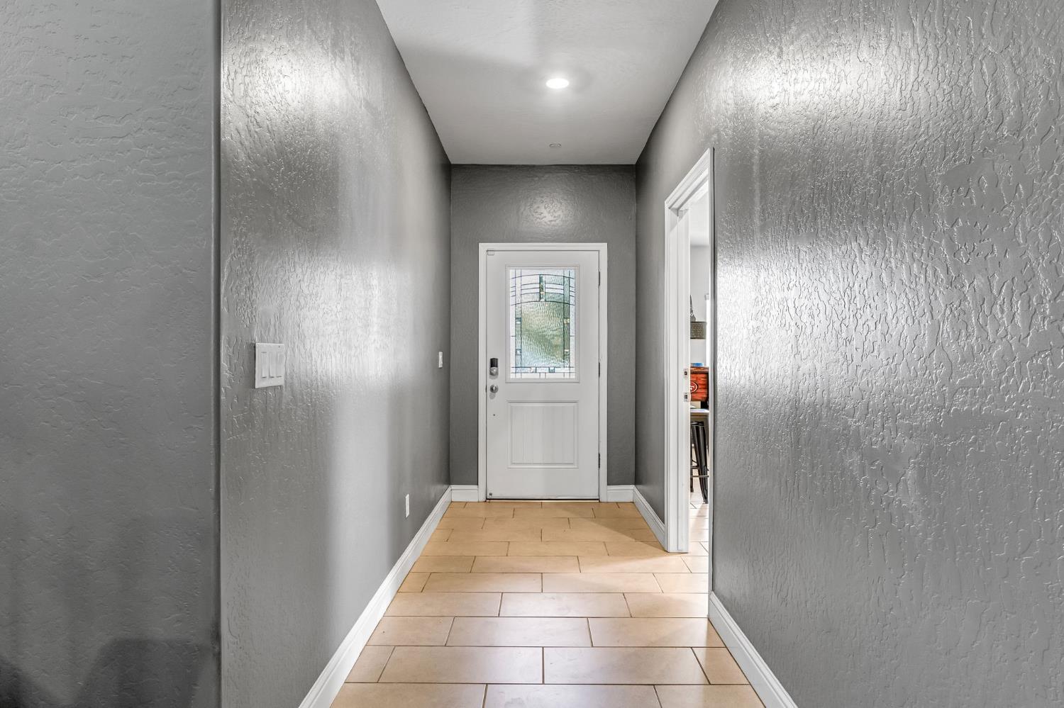 2425 N Divisadero St, Visalia, CA 93291