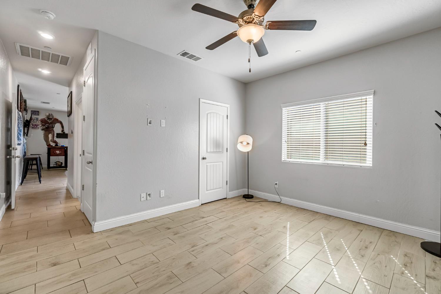 2425 N Divisadero St, Visalia, CA 93291