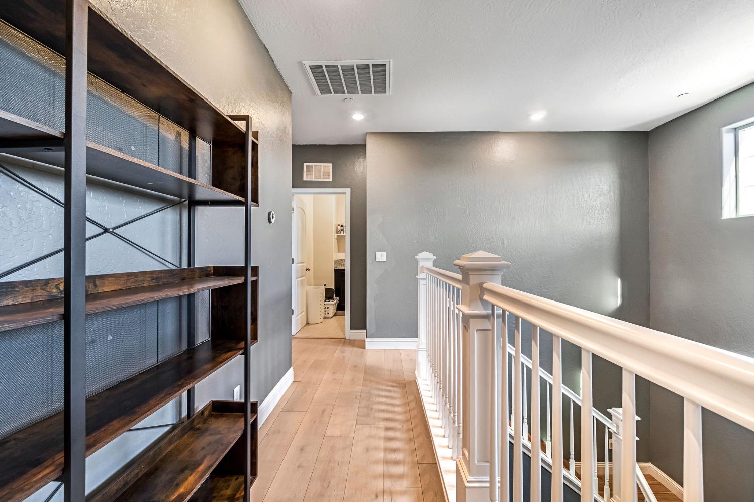 2425 N Divisadero St, Visalia, CA 93291