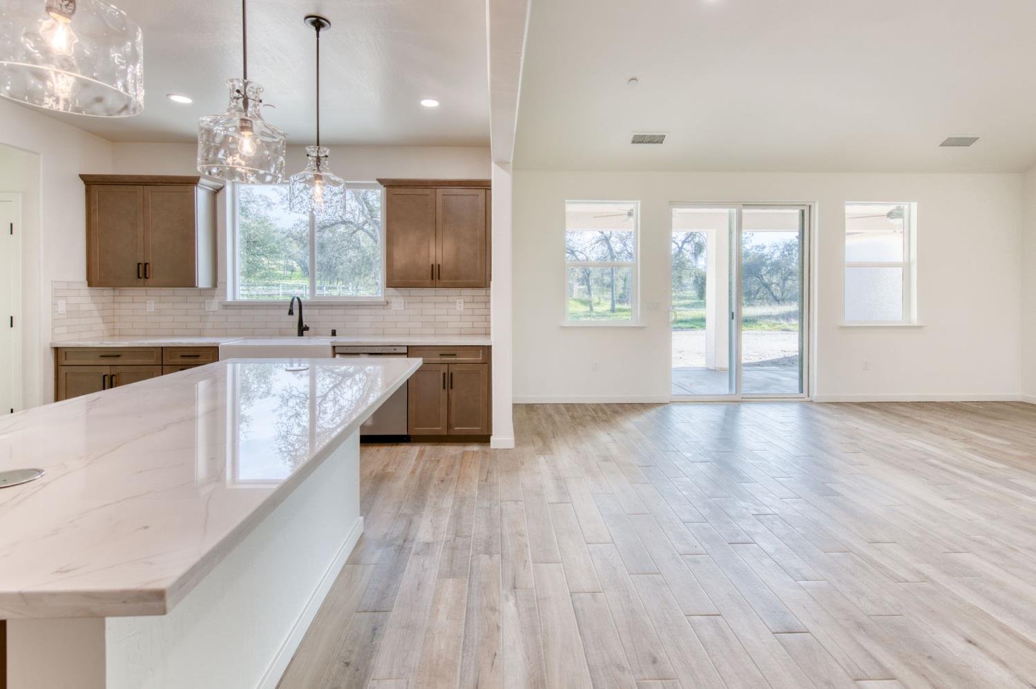 6413 N Pima Ave, Fresno, CA 93722