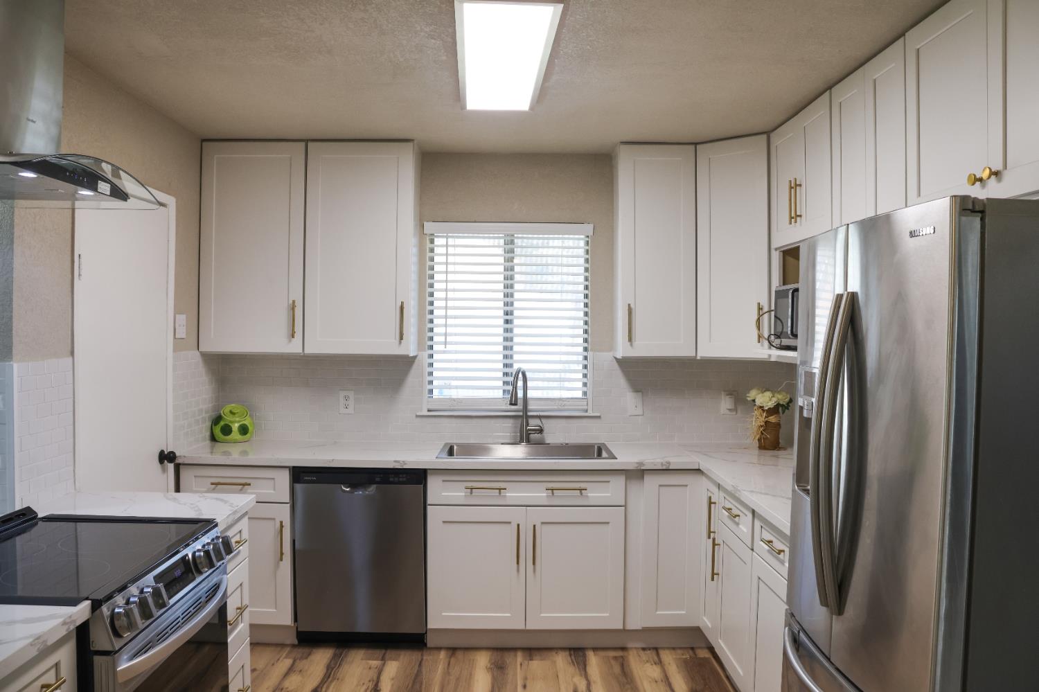 3043 N Brunswick Ave, Fresno, CA 93722