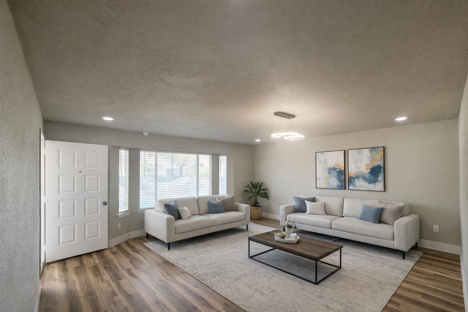 3043 N Brunswick Ave, Fresno, CA 93722