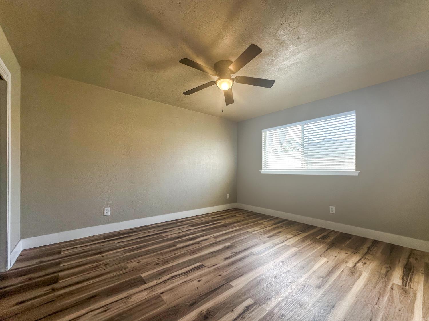 3043 N Brunswick Ave, Fresno, CA 93722