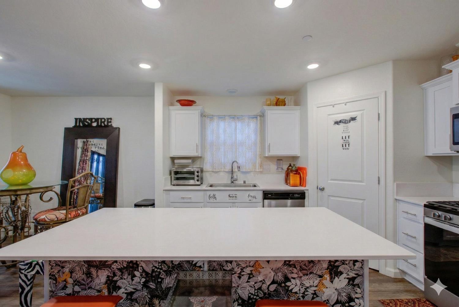 295 Bryce Canyon Ct, Merced, CA 95341