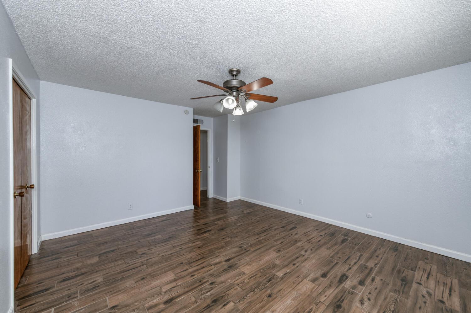 6732 E Harvey Ave, Fresno, CA 93727