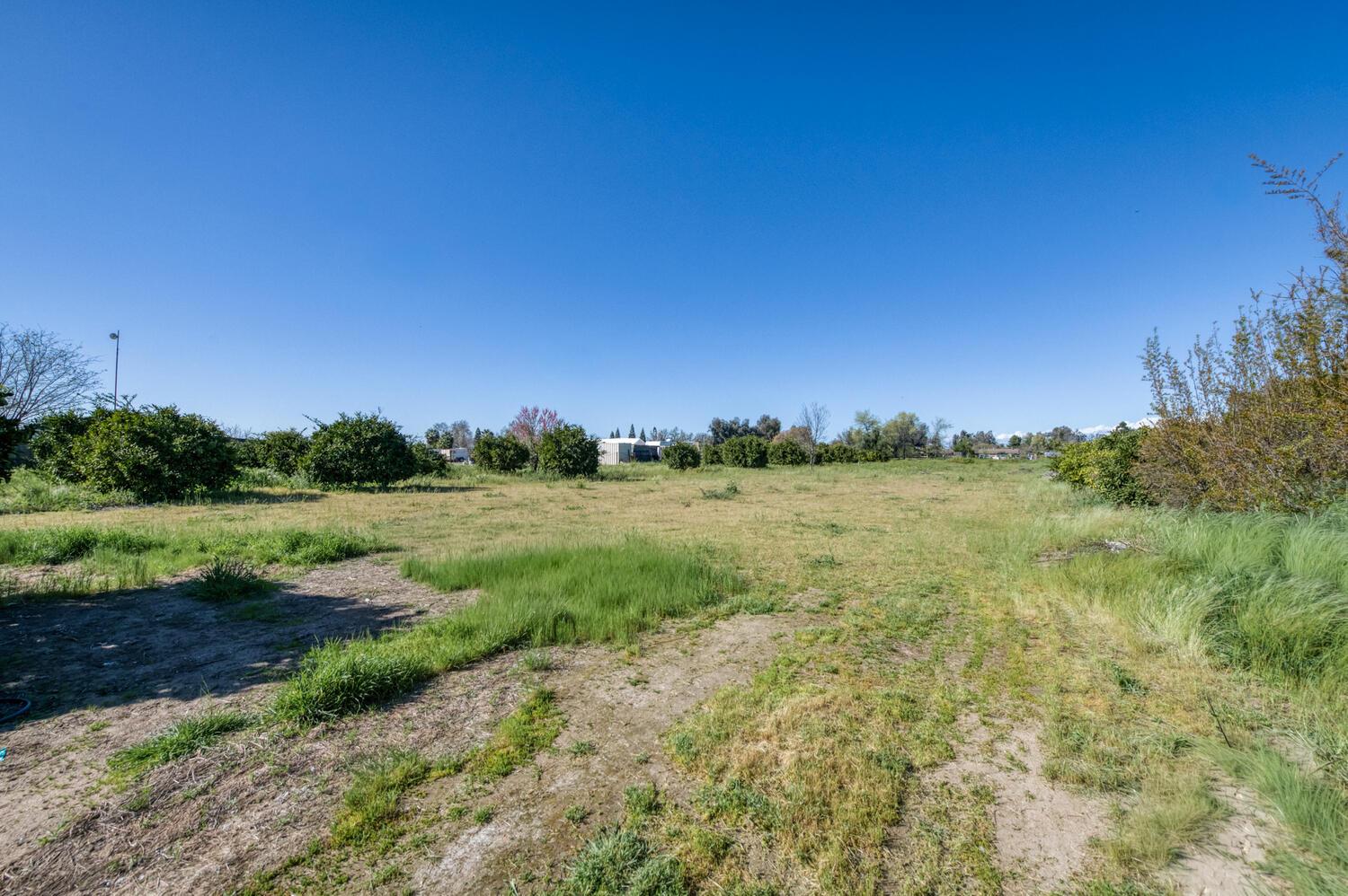 6732 E Harvey Ave, Fresno, CA 93727